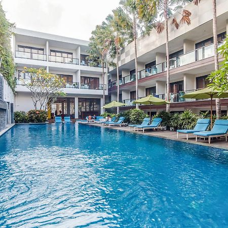Zen Rooms Kuta Beach Poppies Lane Exterior foto