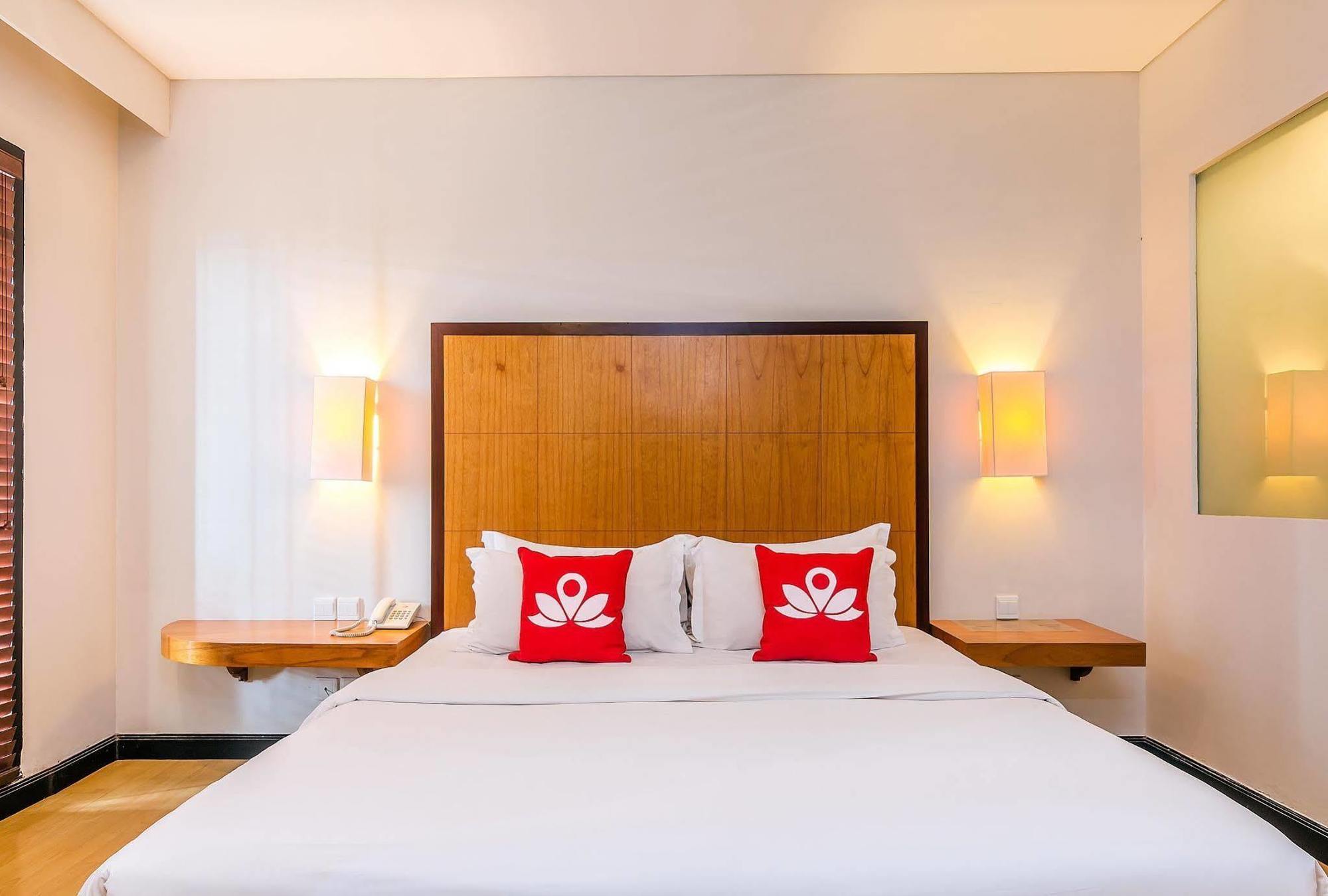 Zen Rooms Kuta Beach Poppies Lane Exterior foto